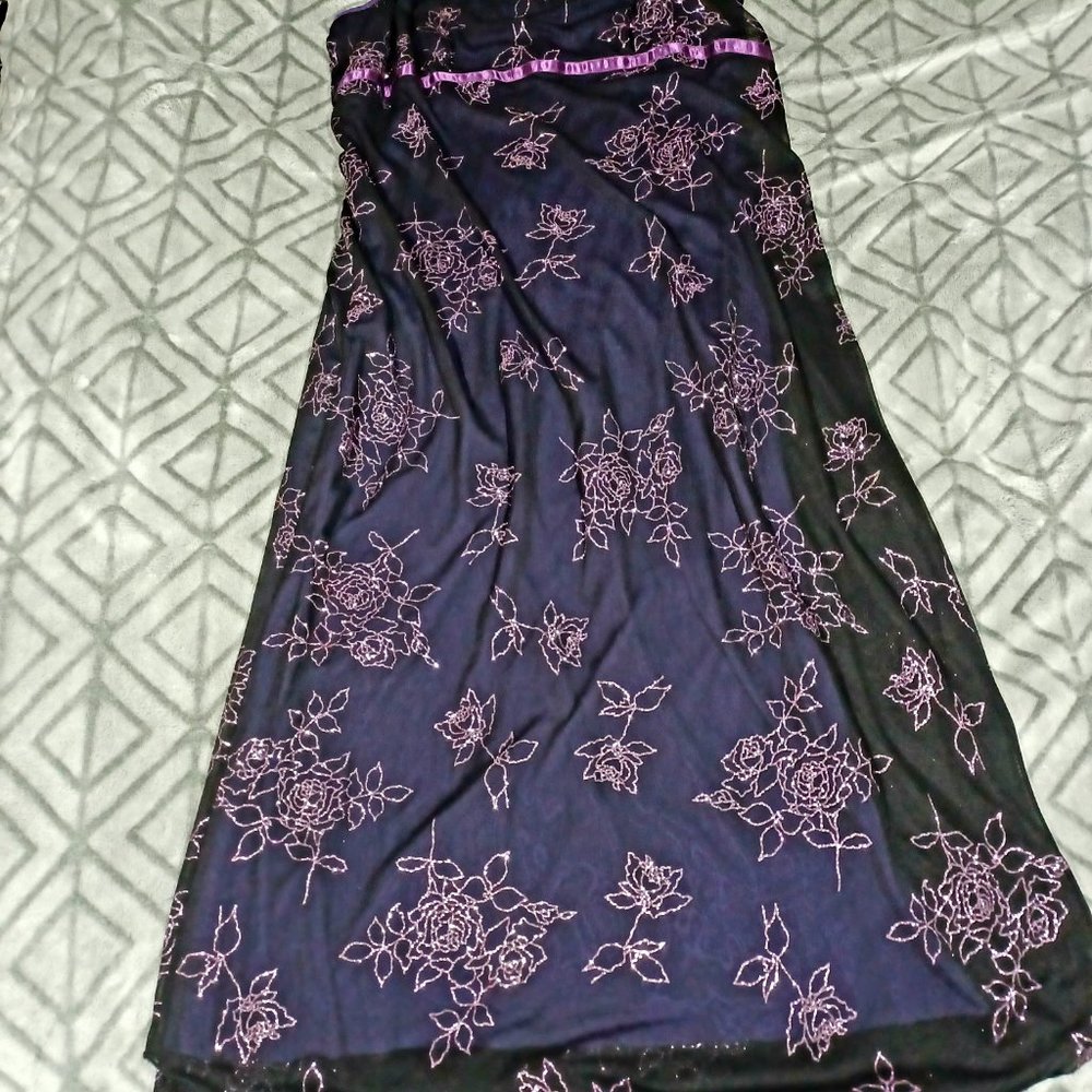Dress - Picture 3 of 4